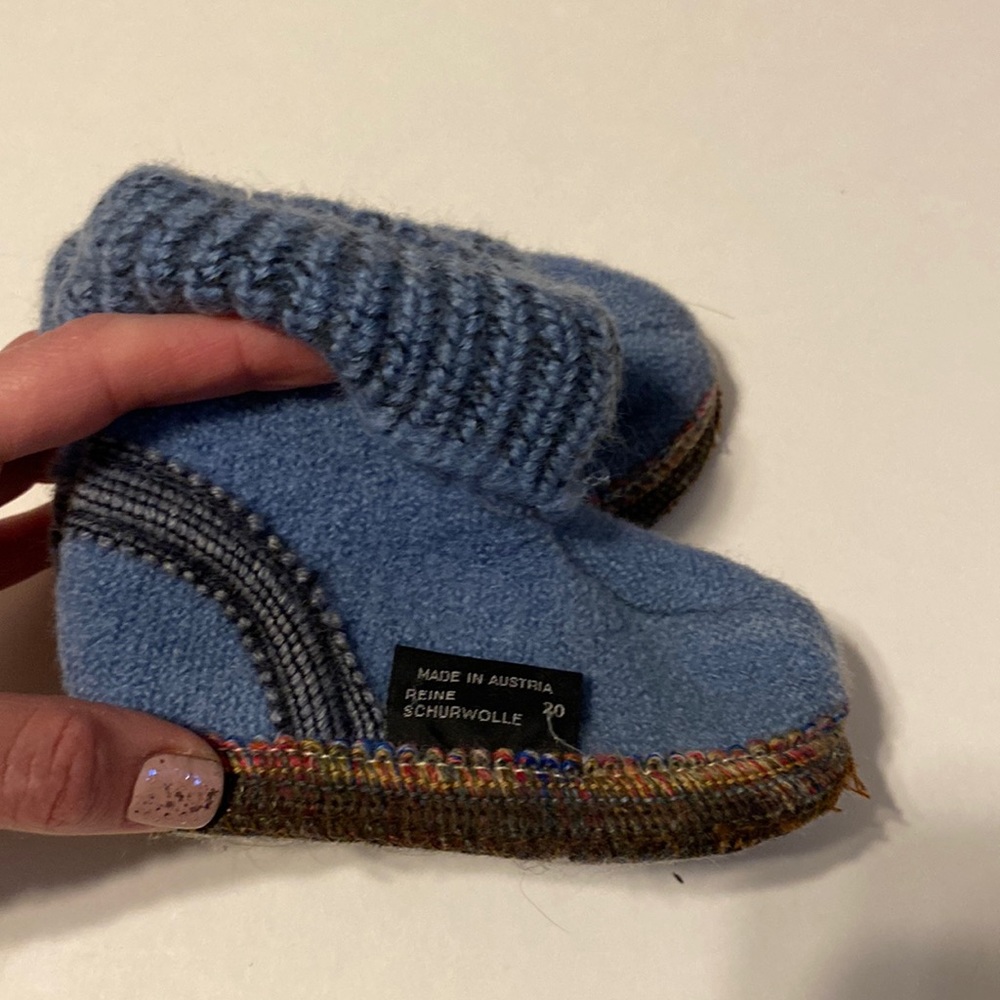 Reine Schurwolle baby slipper